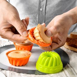 12pcs/Set, Silicone Baking Cups, Reusable Cupcake Liners, Home Cake Molds, Standard Size Muffin Liners, Dishwasher Safe, Baking Tools, Kitchen Gadgets